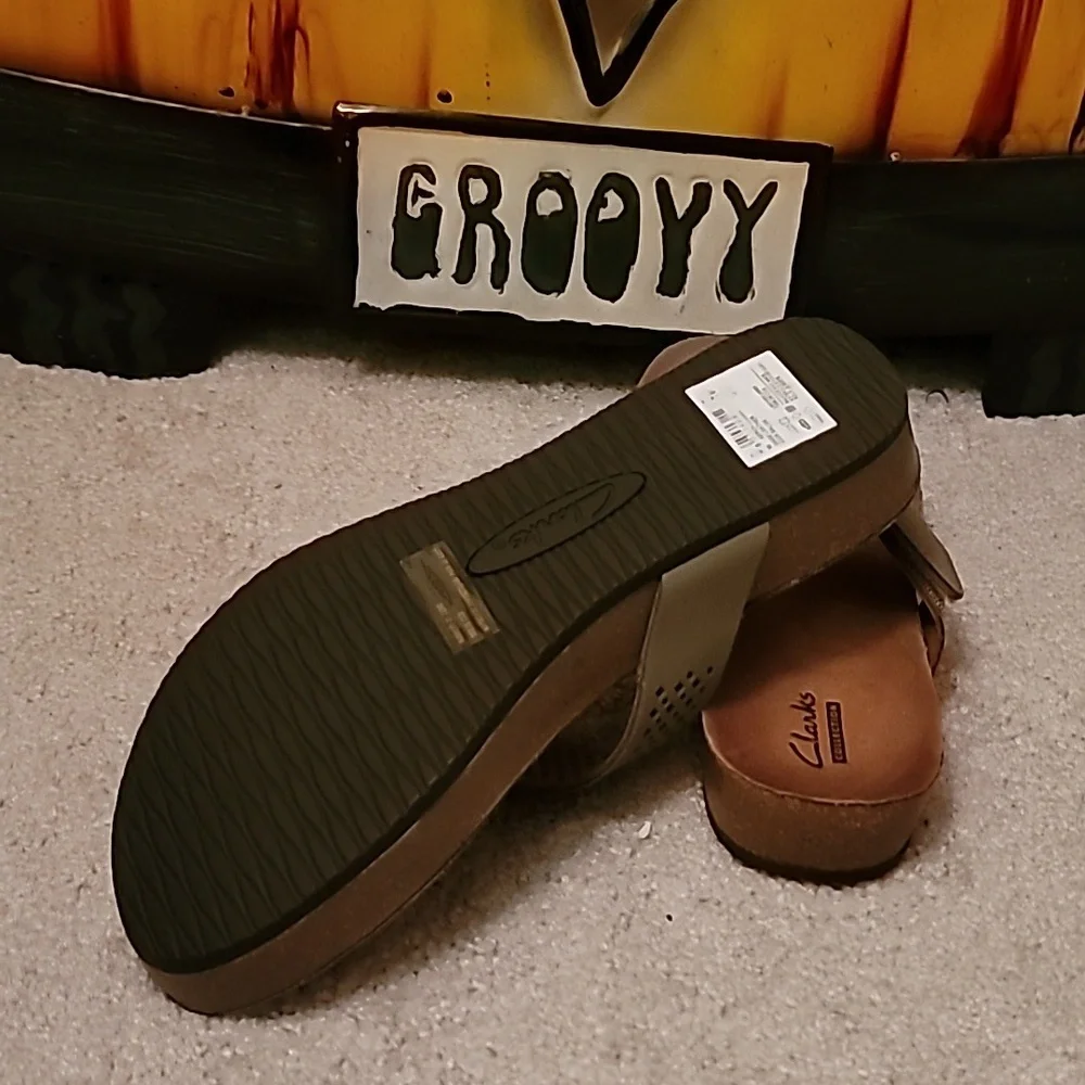 Sandals - Picture 4 of 4
